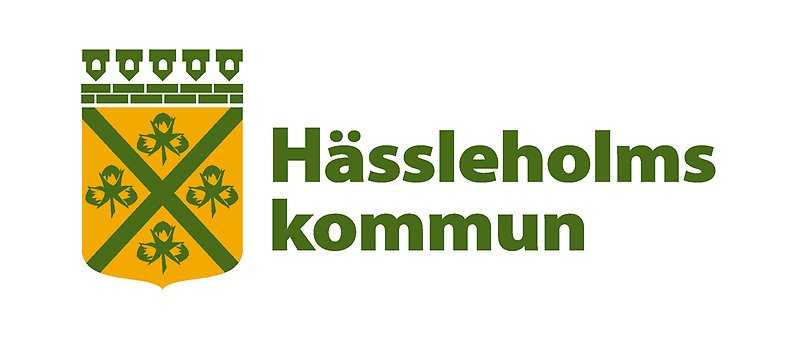 Hässleholms kommuns logotyp i gult och grönt med vapnet till vänster och texten Hässleholms kommun till höger.